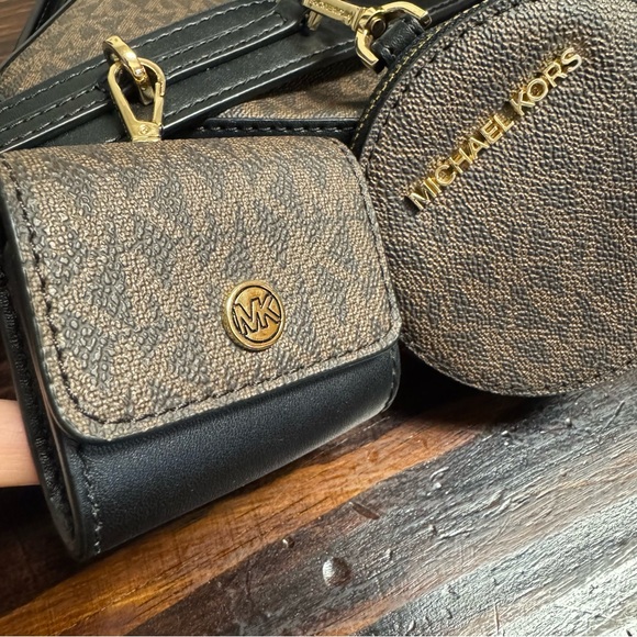 Michael Kors Signature Brown Crossbody Set - Picture 7 of 16
